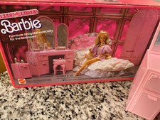 Usado, 1987 Barbie Rosas Brancas Vaidade e Mesa de Cabeceira na Caixa comprar usado Usado, 1987 Barbie Rosas Brancas Vaidade e Mesa de Cabeceira na Caixa comprar usado  Enviando para Brazil