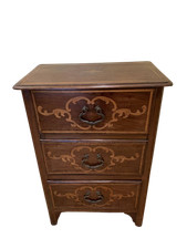 Mobiletto piemontese legno usato Mobiletto piemontese legno usato  Torino