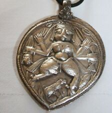 Collier pendentif ethnique d'occasion  Paris VIII