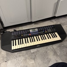 Yamaha psr portatone usato  Spedire a Italy