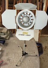 Vend lampe trépied d'occasion  Sarreguemines