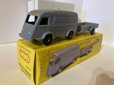 Renault 1000 kgs d'occasion  Dol-de-Bretagne