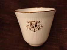 Tasse monogrammée porcelaine d'occasion  Bourg