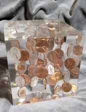 Cubo de acrílico vintage grande 4 polegadas Lucite flutuante 1974 centavos peso papel 52 centavos comprar usado  Enviando para Brazil