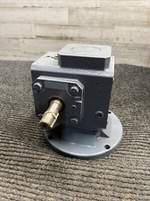 Redutor de velocidade Dayton 4Z007, relação 5:1, potência de entrada 1HP, diâmetro do eixo: 5/8" comprar usado  Enviando para Brazil