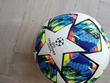 Pallone calcio adidas usato  Leverano
