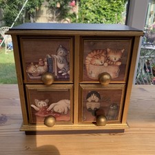 Cats design table for sale  DARTFORD