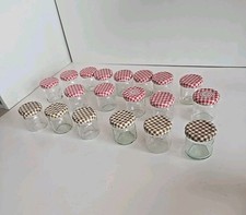 Lote de 19 frascos de geléia de vidro com tampas artesanato quadriculado Gingham vermelho e marrom 1 oz. comprar usado Lote de 19 frascos de geléia de vidro com tampas artesanato quadriculado Gingham vermelho e marrom 1 oz. comprar usado  Enviando para Brazil