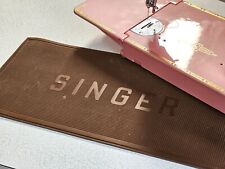 Máquina de costura vintage Singer tapete de mesa de borracha absorver vibração protege mesa comprar usado  Enviando para Brazil