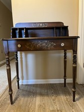 Vintage hitchcock brown for sale Vintage hitchcock brown for sale  Bensalem