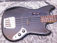 Basso fender mustang usato  Spedire a Italy