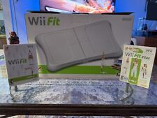 Nintendo Wii Fit Plus com placa de equilíbrio e 2 jogos com caixa comprar usado  Enviando para Brazil