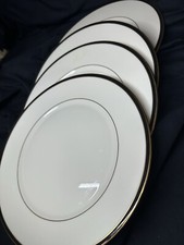 Conjunto de 4 pratos de jantar Lenox Urban Lights 10 3/4" acabamento dourado e preto Millennium comprar usado  Enviando para Brazil