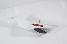 24 11-24 Suzuki GSXR 750 600 CARENAGEM TRASEIRA LATERAL ESQUERDA CAPÔ TRASEIRO BRANCO #1307 comprar usado  Enviando para Brazil