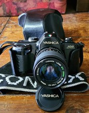 Macchina fotografica reflex usato  Venzone