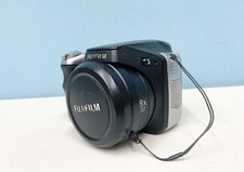 Fotocamera digitale compatta usato  Spedire a Italy