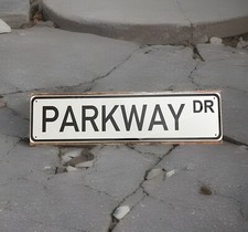 Usado, Placa de rua de metal Parkway Drive comprar usado  Enviando para Brazil