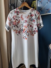 Robe gommée blanche d'occasion  Nantes-