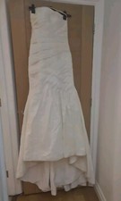 Used beautiful simple for sale  ENFIELD