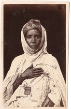 Femme agée kabyle d'occasion  Paris XV