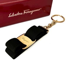 Usado, Chaveiro Salvatore Ferragamo Vara fita ouro preto tecido charme autêntico excelente comprar usado  Enviando para Brazil