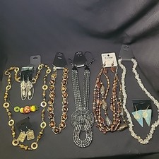 jewelry closing for sale  Sleepy Eye