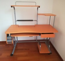 Scrivania postazione lavoro usato  Paciano