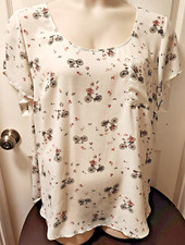 Usado, NOVO - TÓRRIDO - Blusa semi transparente com estampa de bicicleta manga curta botão para baixo nas costas - tamanho 3 comprar usado  Enviando para Brazil