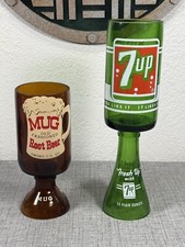 LOTE VINTAGE DE COPOS/COPOS DE GARRAFA DE VIDRO DE CERVEJA 7-UP @ CANECA RAIZ comprar usado  Enviando para Brazil