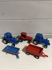 Lote em miniatura de tratores e vagões  comprar usado Lote em miniatura de tratores e vagões  comprar usado  Enviando para Brazil