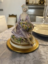 Porcellana capodimonte dama usato  Italia