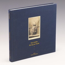 Nan Goldin: Diving for Pearls by Glenn O'Brien; VG comprar usado Nan Goldin: Diving for Pearls by Glenn O'Brien; VG comprar usado  Enviando para Brazil