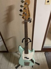 Basso elettrico squier usato  Spedire a Italy