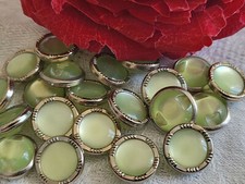 Lot boutons petits d'occasion  Senozan