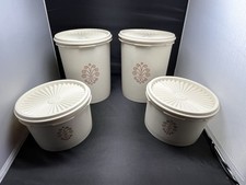 Vasilhas e tampas vintage 4TUPPERWARE amêndoa Servalier 2-6”-811-3 e 2 -3,25”-1297-9 comprar usado  Enviando para Brazil