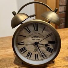 1 pieza retro redondo reloj de escritorio campana pequeño reloj despertador para el hogar segunda mano 1 pieza retro redondo reloj de escritorio campana pequeño reloj despertador para el hogar segunda mano  Embacar hacia Mexico