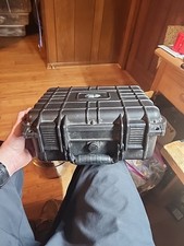 Usado, Estojo de viagem Bass Pro Shops equipamento impermeável resistente - Preto 12"x9" comprar usado  Enviando para Brazil