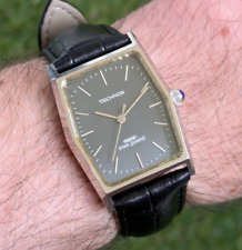 Montre technos tonneau d'occasion  Clermont-Ferrand-
