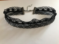 Collier tour cou d'occasion  Frontignan