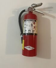 Extintor de incêndio Amerex B402, 5 lb ABC produto químico seco classe A B C, com suporte de parede comprar usado  Enviando para Brazil