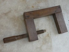 Presse outil ancien d'occasion  Pont-l'Abbé-d'Arnoult