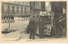 Paris vecu kiosque d'occasion  France