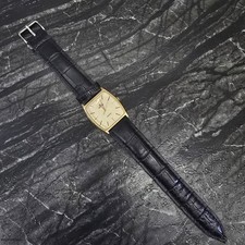 Relógio retangular masculino Lorus by Seiko tom dourado com pulseira de crocodilo Y107-500 comprar usado  Enviando para Brazil