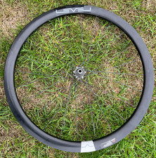 Level 700c carbon for sale  BASINGSTOKE
