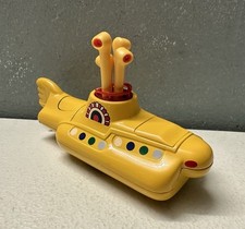 Corgi beatles yellow d'occasion  Expédié en Belgium