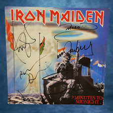 Iron Maiden - disco de vinil assinado - 2 Minutes to Midnight - 5 assinaturas, usado comprar usado  Enviando para Brazil