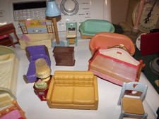 Fisher Price Loving Family Meble do domków dla lalek 15 sztuk--- łóżka, lampy, kanapy na sprzedaż  Wysyłka do Poland