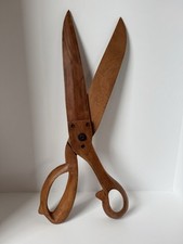 TESOURA DE MADEIRA GRANDE VINTAGE LOJA OVERSIZED DISPLAY CABELEIREIRO BARBEARIA 24”, usado comprar usado  Enviando para Brazil