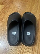 Usado, Slides ônix tamanho 10 Yeezy Adidas comprar usado  Enviando para Brazil
