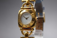 [Exc+5] Relógio feminino GUCCI 6300L 21mm ouro mostrador branco pulseira azul quartzo JAPÃO, usado comprar usado  Enviando para Brazil